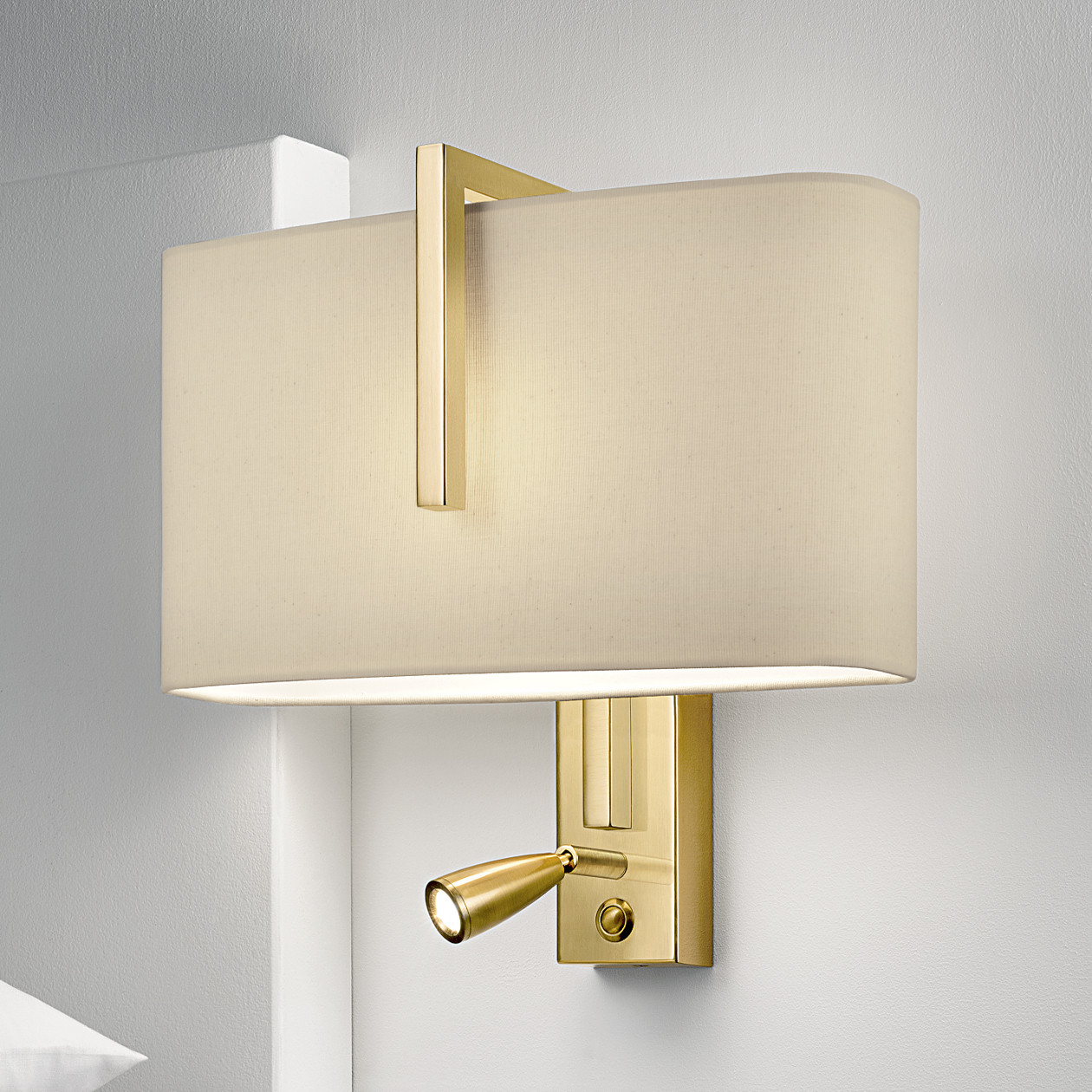 ch-9-w1-led-brb-1 Minimalist bronze reading light RBR16 - Image 3