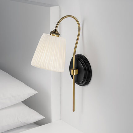 brass wall lamp,modern wall lamp,opal glass wall light,brass wall sconce,bedroom wall lamp,hotel wall lighting