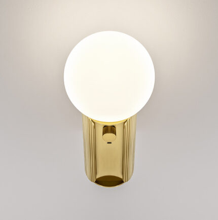 brass wall lamp,modern wall lamp,opal glass wall light,brass wall sconce,bedroom wall lamp,hotel wall lighting