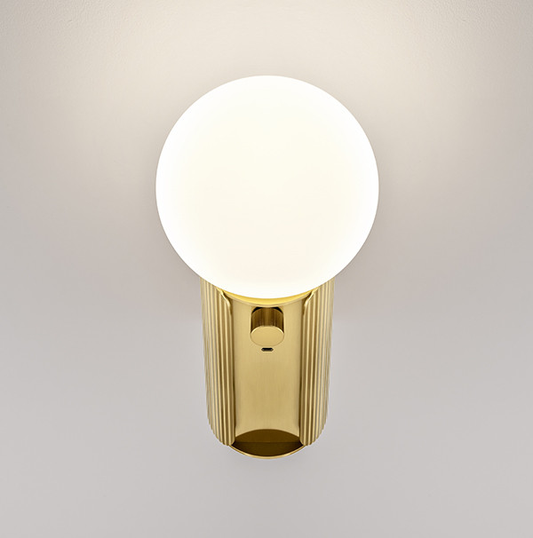 ct-11-w1-cv1-brb-secondary Compact brass wall lamp with opal glass WBG02 - Image 2