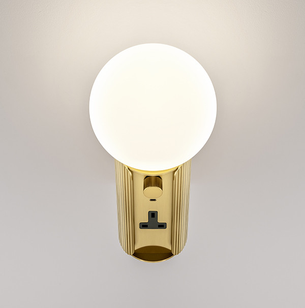 ct-11-w1-cv3-brb-2 Compact brass wall lamp with opal glass WBG03 - Image 3