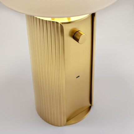 brass wall lamp,modern wall lamp,opal glass wall light,brass wall sconce,bedroom wall lamp,hotel wall lighting