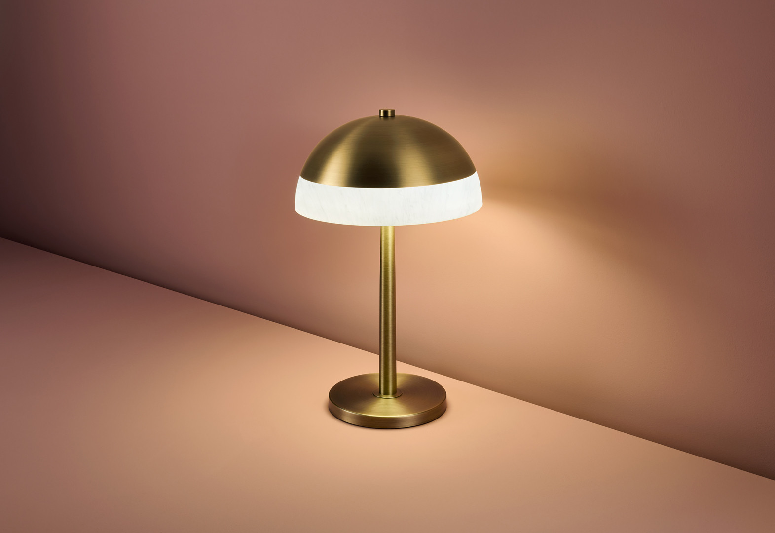 do-21-tl-gb-2 Modern alabaster table lamp with ring frame TAR02 - Image 3
