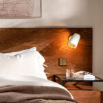 Modern brass wall lamp with mesh diffuser WBM02 - Image 5