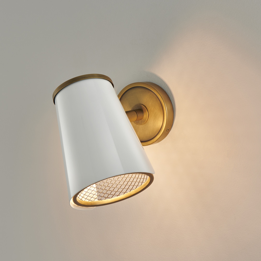 gz-82-w1-wht-secondary Modern brass wall lamp with mesh diffuser WBM02 - Image 2