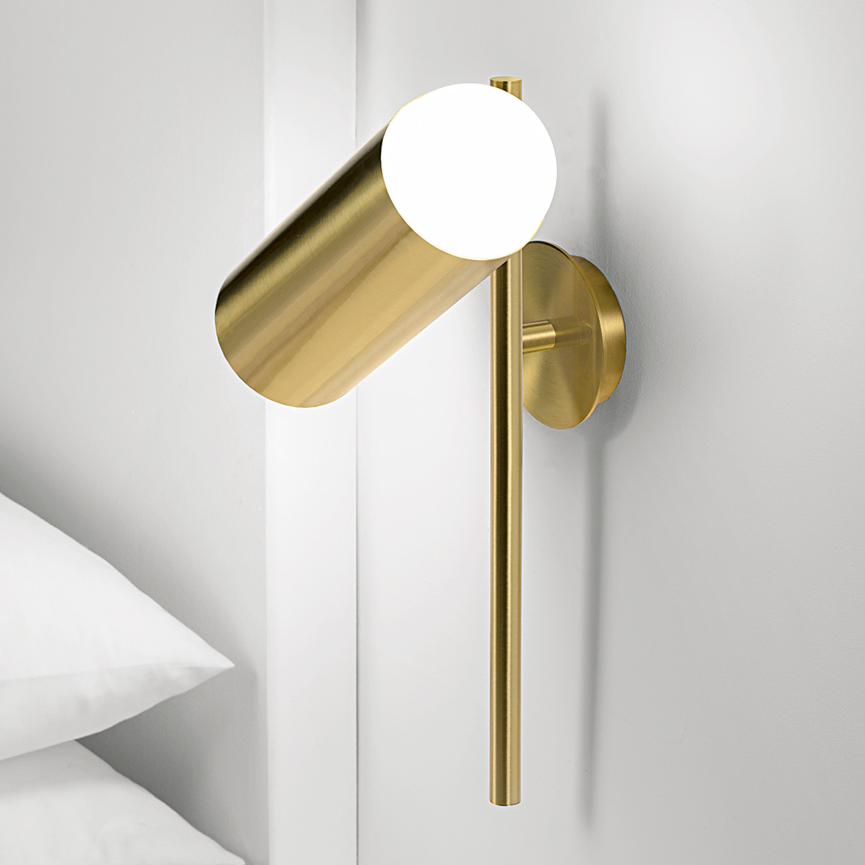 hy-77-w1-brb-1 Decorative bronze wall lamp with opal glass WBG09 - Image 3