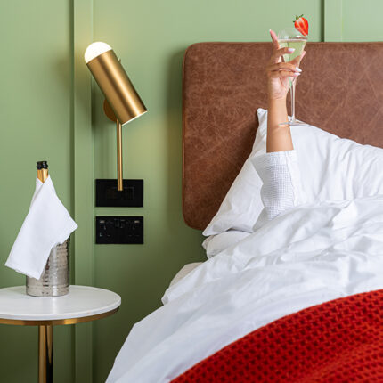 brass wall lamp,modern wall lamp,opal glass wall light,brass wall sconce,bedroom wall lamp,hotel wall lighting