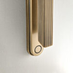 Minimalist brass reading light with reeded detail RBR01 - Image 5