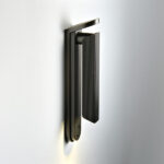 Minimalist bronze reading light with reeded detail RBR02 - Image 3