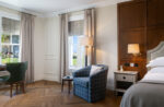 Modern floor lamp with reeded detail FNR01 - Image 3