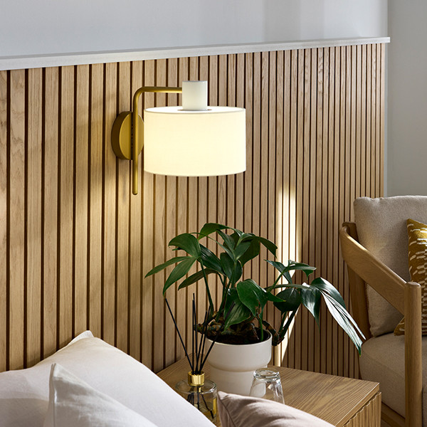 sd-50-w1-chg-wht-secondary Modern white wall lamp with acrylic diffuser WWD01 - Image 2